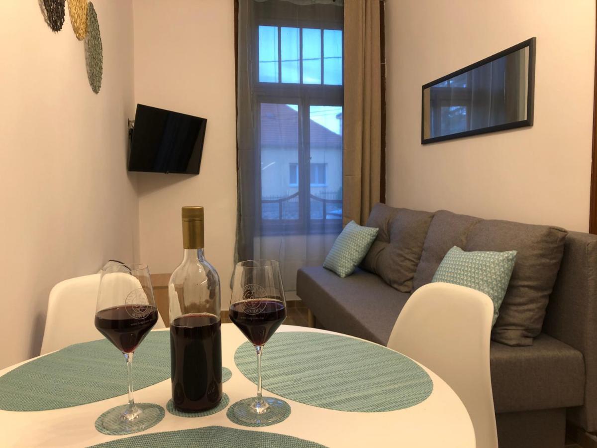 Il-Lak Apartment Поннонголма Екстер'єр фото